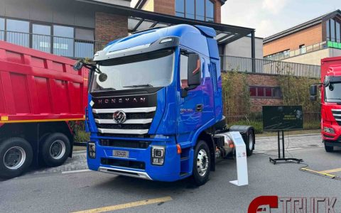 Review : LNG-Powered | Low Cost & High Performance | SAIC Hongyan GENLYON C6P LNG Tractor