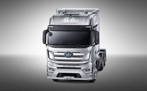 FAW J7 ハイエンドトラクター
