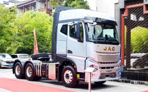 Effortlessly Handling Mid-to-Long Distance Logistics Challenges, Let the JAC Star X7 Lead the Way