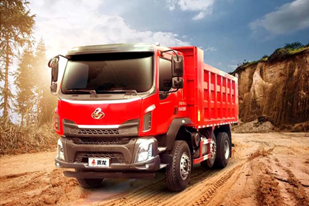 力強く、たくさん積めて速く走れる上に快適、乘龙M3 6×2Rダンプカーは基礎建設の万能選手