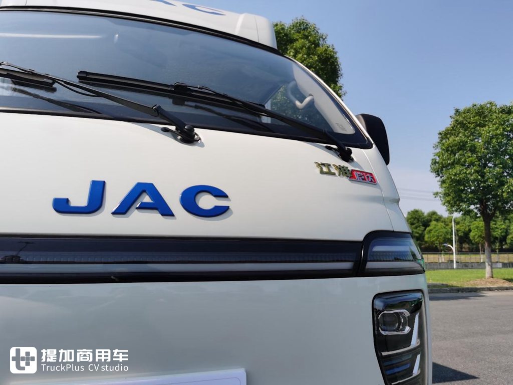 高級豪華キャブオーバー型トラックとは？どのような装備が必要なのか？江淮1卡恺达U7電動キャブオーバー型トラックの実写で解説