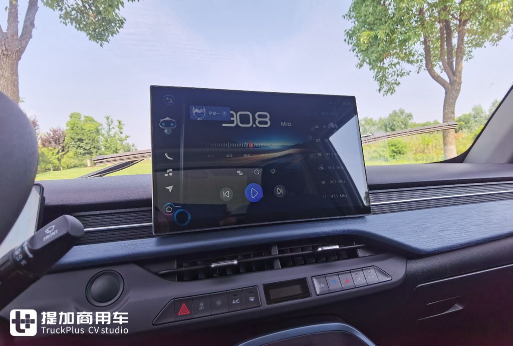 高級豪華キャブオーバー型トラックとは？どのような装備が必要なのか？江淮1卡恺达U7電動キャブオーバー型トラックの実写で解説