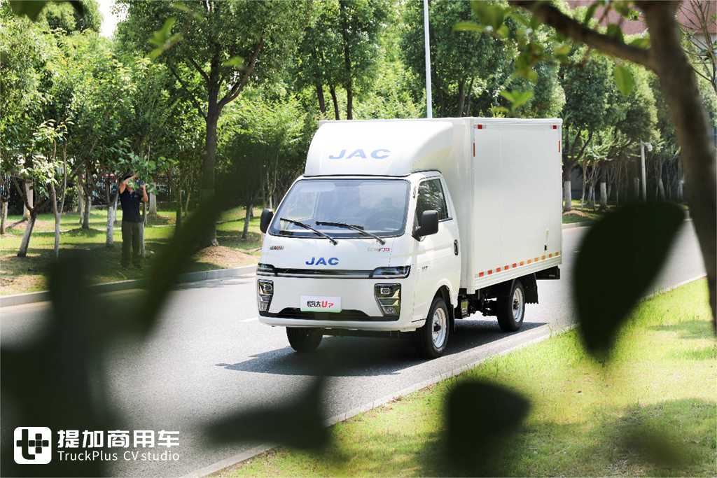 高級豪華キャブオーバー型トラックとは？どのような装備が必要なのか？江淮1卡恺达U7電動キャブオーバー型トラックの実写で解説