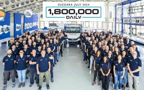イヴェコが第180万台目のDailyをイタリア・スザラ工場で祝う