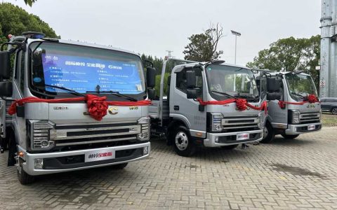 軽トラックのアップグレード1号車、JACシュアイリンオールラウンド版が正式に発売されました