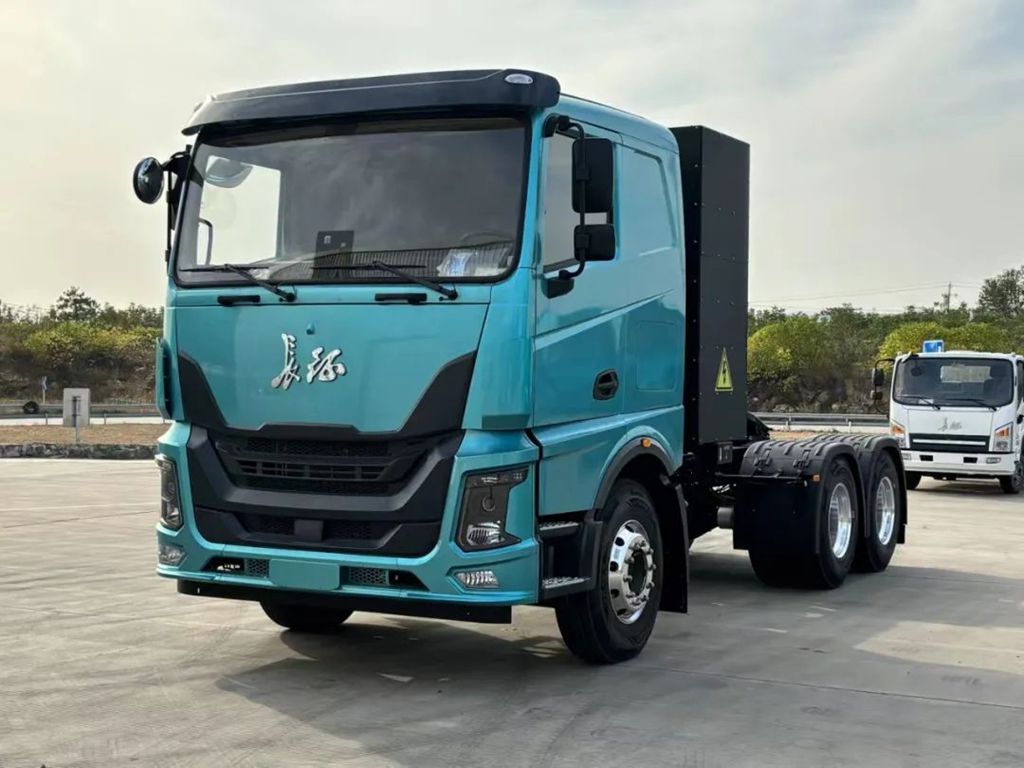 シーンに合わせた車両開発のさらなる進化、新長征ダブルモーター重型トラックが新たに発売