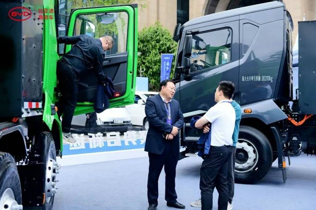 勢いを集めて新たな道を切り開き、イノベーションで未来を駆ける！比亜迪重型トラックの全製品ライン発売