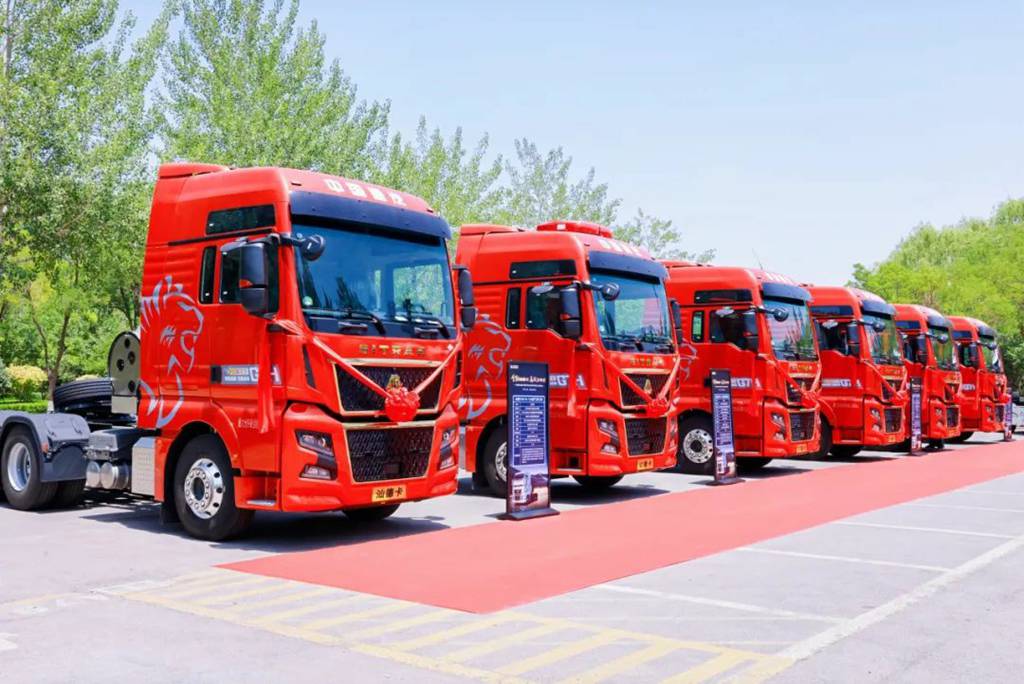 中国重汽汕徳卡 G7H 720 馬力ガス牽引車が栄光のうちに発売！