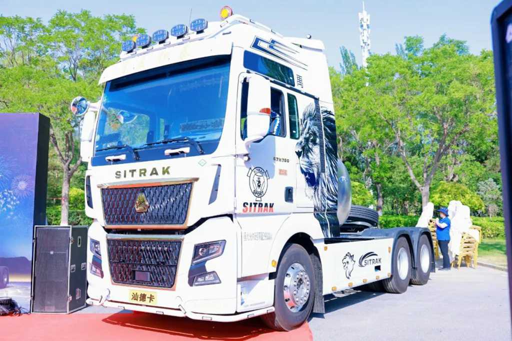中国重汽汕徳卡 G7H 720 馬力ガス牽引車が栄光のうちに発売！