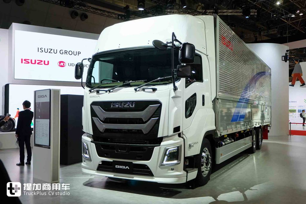 2025 日本モビリティショー|新型 Giga が登場、UD 日産ディーゼル車種が注目を集め、いすずグループ展示車実況撮影