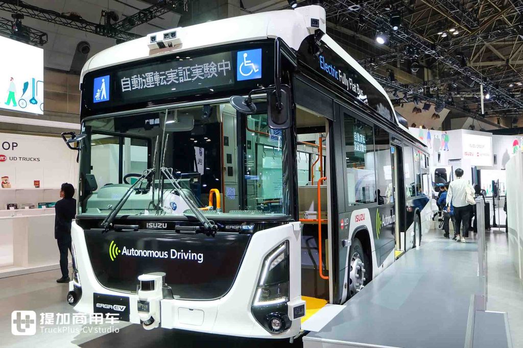 2025 日本モビリティショー|新型 Giga が登場、UD 日産ディーゼル車種が注目を集め、いすずグループ展示車実況撮影