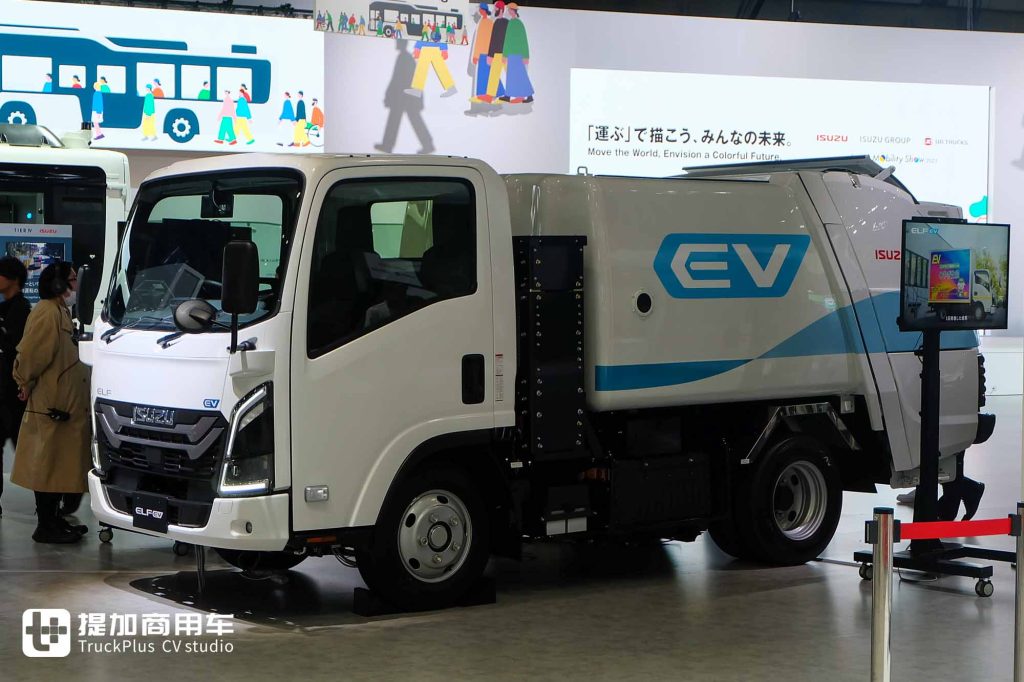 2025 日本モビリティショー|新型 Giga が登場、UD 日産ディーゼル車種が注目を集め、いすずグループ展示車実況撮影