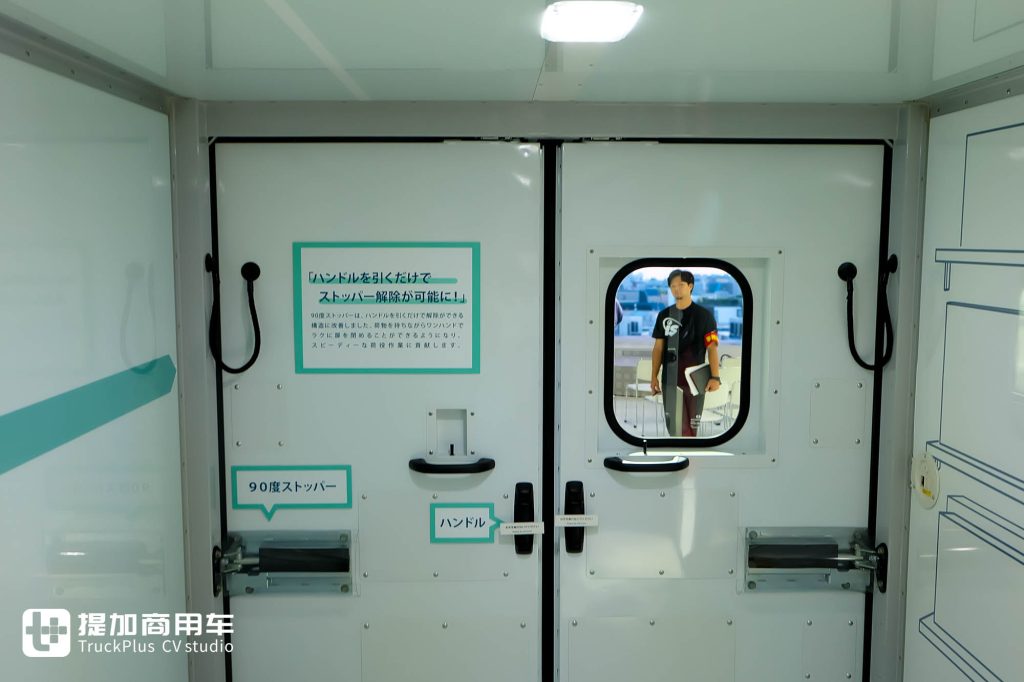 2025 日本モビリティショー|ダカールラリー車、新一代高級バスが登場、HINO 日野の展示車実況撮影