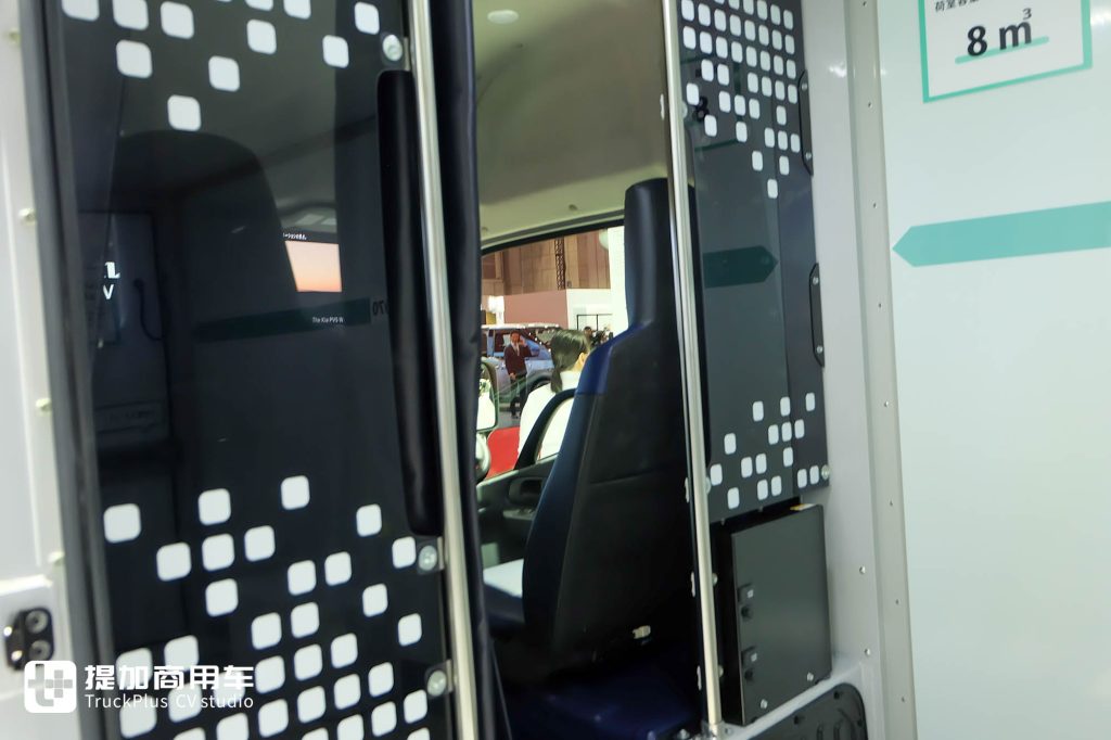 2025 日本モビリティショー|ダカールラリー車、新一代高級バスが登場、HINO 日野の展示車実況撮影
