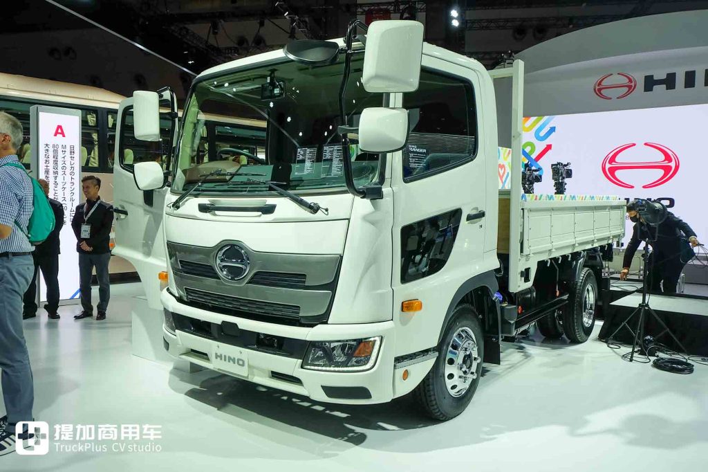 2025 日本モビリティショー|ダカールラリー車、新一代高級バスが登場、HINO 日野の展示車実況撮影