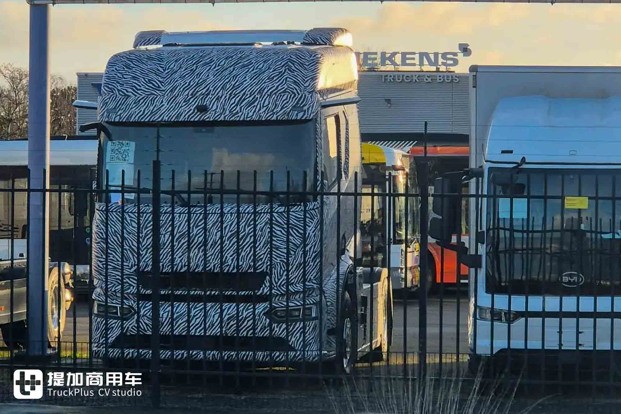 広東ナンバーがオランダに?BYDの長距離電動トラクタが路上テストで捉えられる——IAA世界初公開へカウントダウン