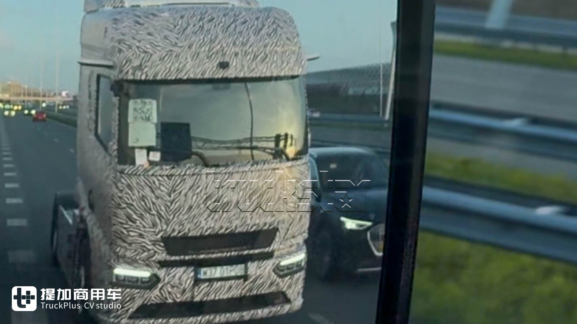 広東ナンバーがオランダに？BYDの長距離電動トラクタが路上テストで捉えられる——IAA世界初公開へカウントダウン