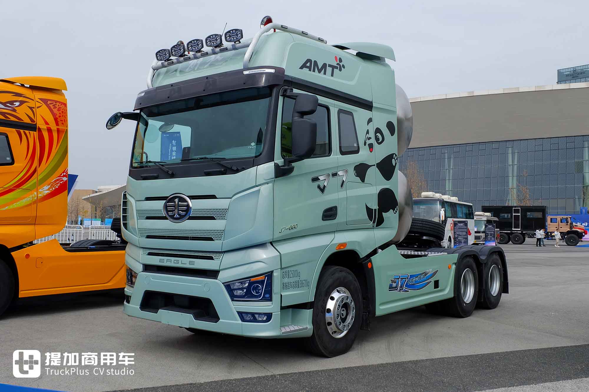中国重汽・解放など「老舗」が競い、遠程・BYDなど「新興」が躍進——「中国トラック」が「欧州ホーム」に挑む、2026ハノーバー商用車ショー中国トラック勢力総覧！