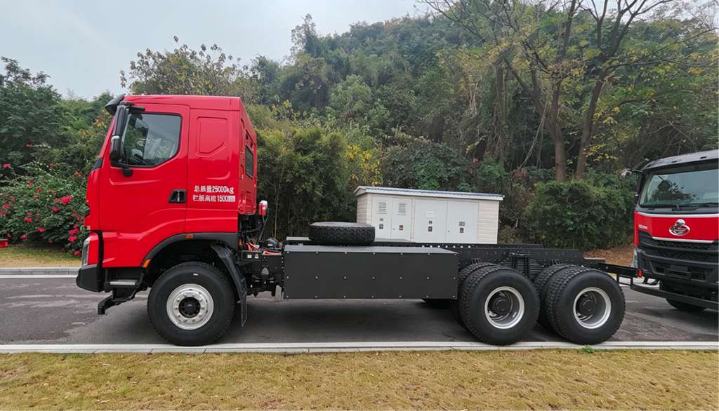 新エネルギーダンプトラックの追い風到来——乗龍(Chenglong)H7 6×4が三大実力で先行