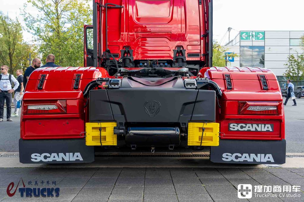 IAA 2026:キャブ80cm延長・770馬力V8——スカニアLongLineトラクター徹底実写レポート