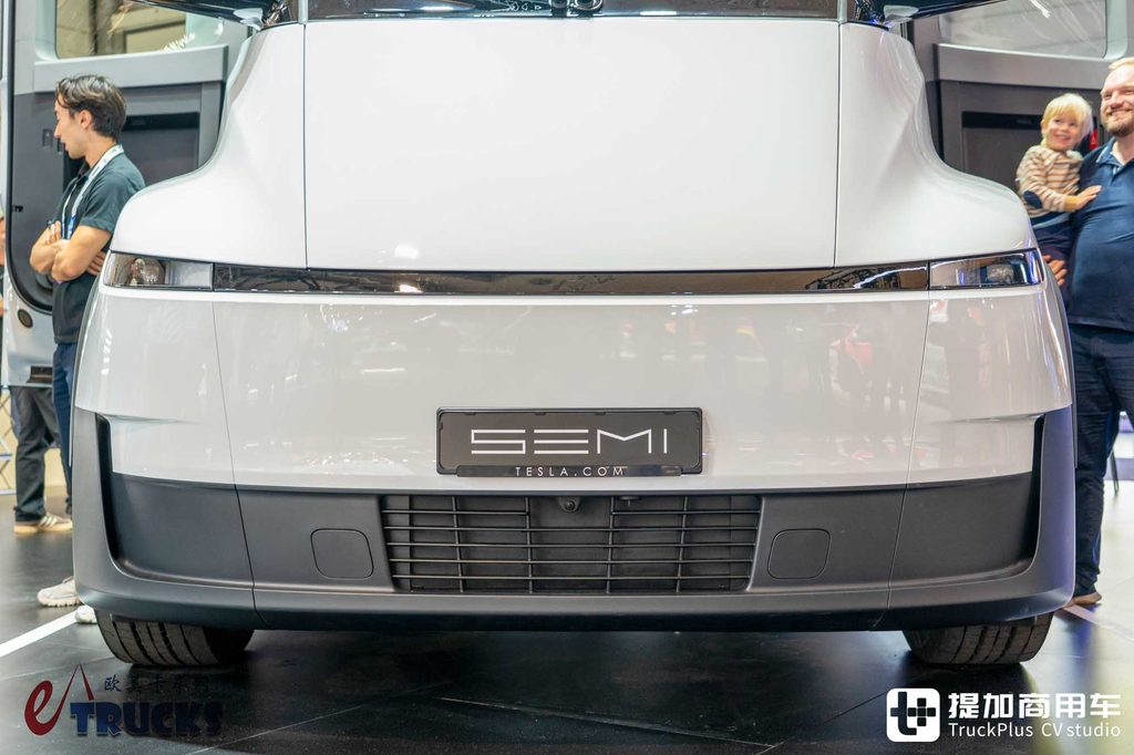 IAA 2026:世界最先端の電動トラック?実は妥協だらけ——テスラSemi徹底実写レビュー