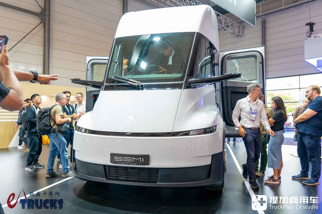 IAA 2026:世界最先端の電動トラック?実は妥協だらけ——テスラSemi徹底実写レビュー