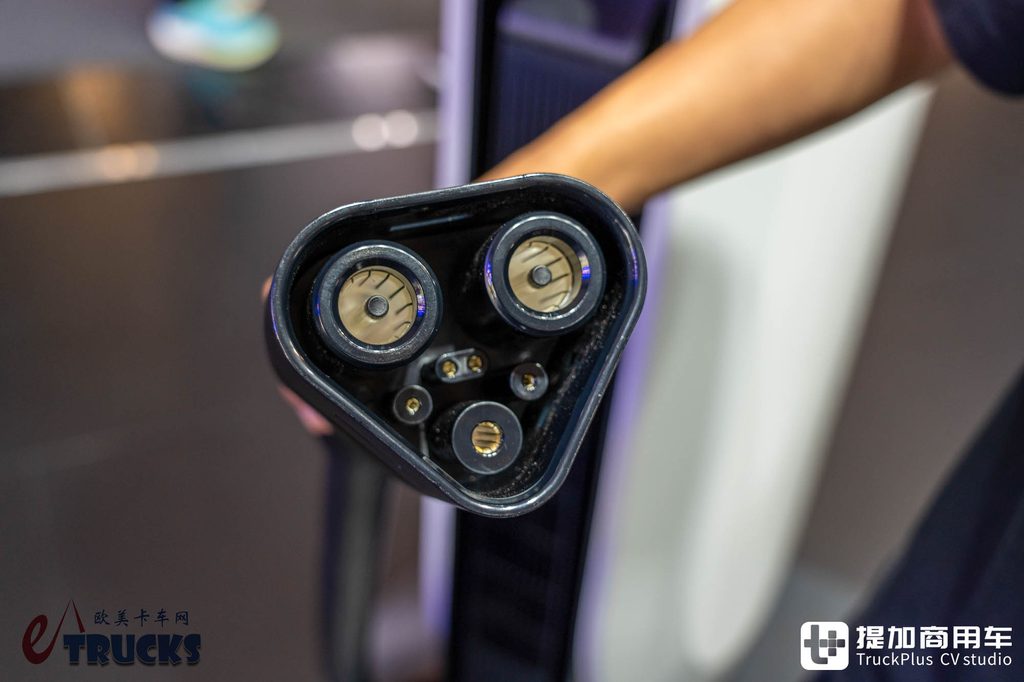 IAA 2026:世界最先端の電動トラック?実は妥協だらけ——テスラSemi徹底実写レビュー