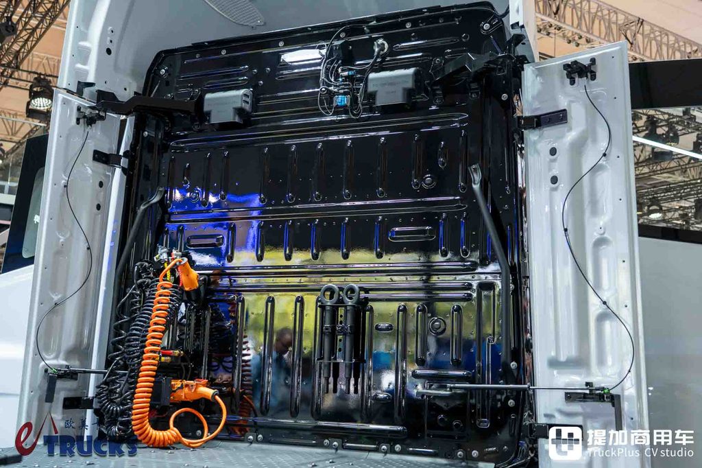 IAA 2026:世界最先端の電動トラック?実は妥協だらけ——テスラSemi徹底実写レビュー