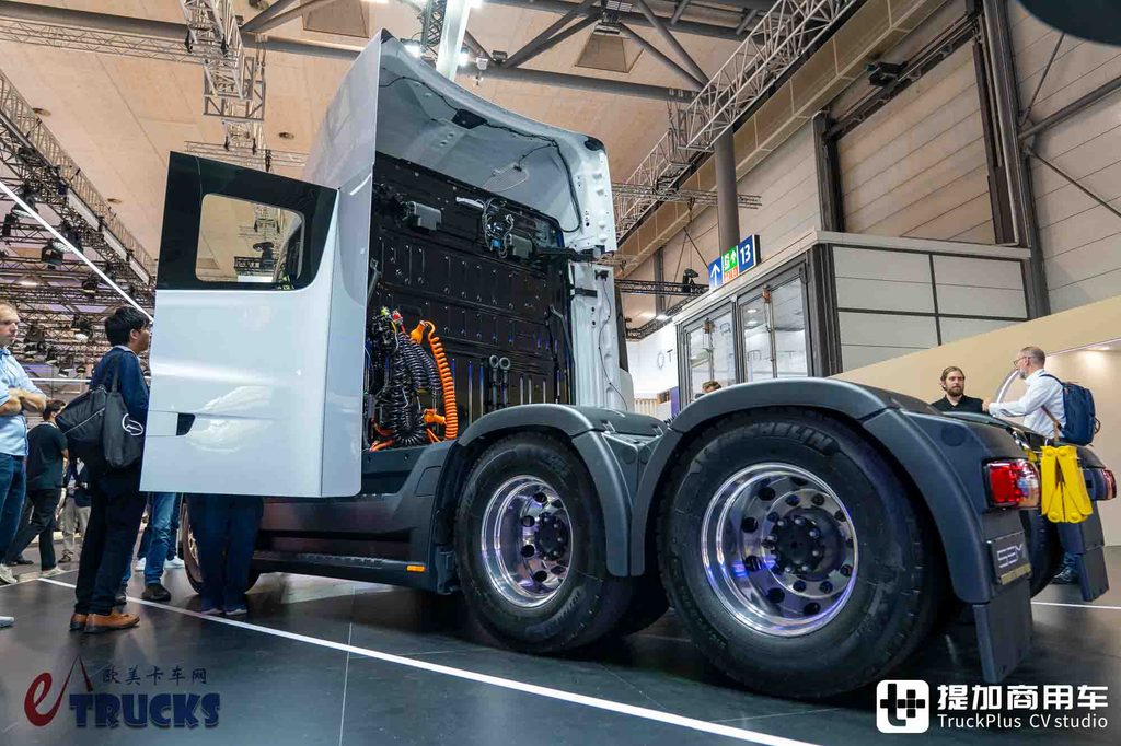 IAA 2026:世界最先端の電動トラック?実は妥協だらけ——テスラSemi徹底実写レビュー