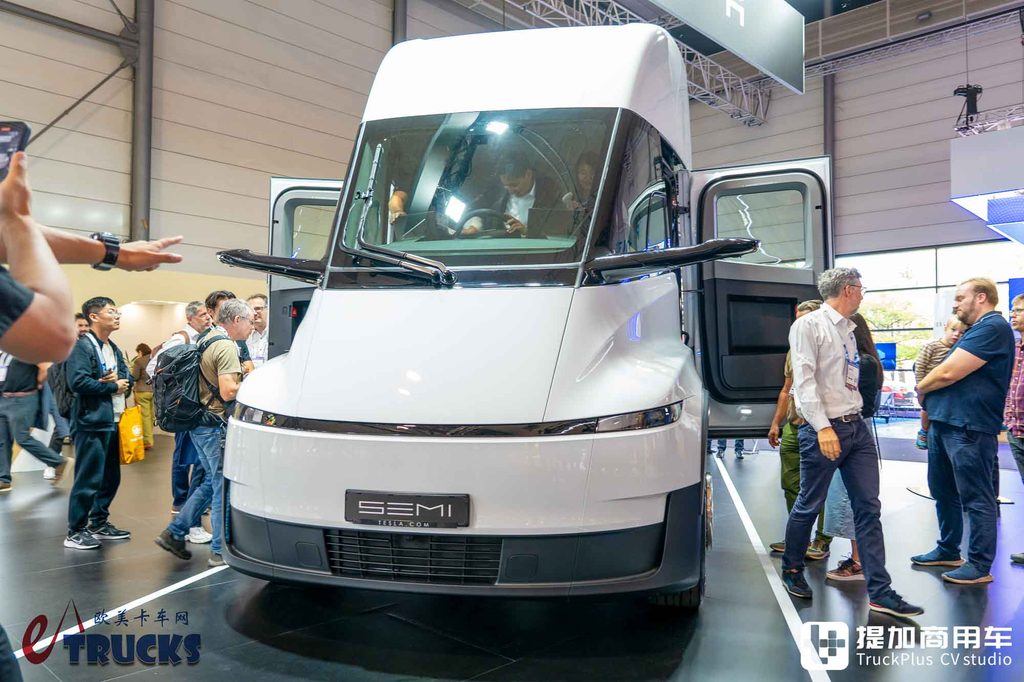 IAA 2026:世界最先端の電動トラック?実は妥協だらけ——テスラSemi徹底実写レビュー