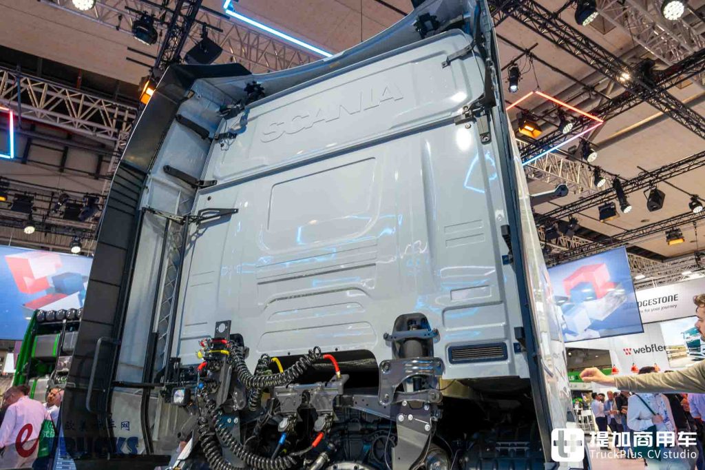 IAA 2026:新フェイス、隠しドアハンドル、そして電子ミラー?スカニア新型Dynamic 430 Rトラクター徹底実写レビュー