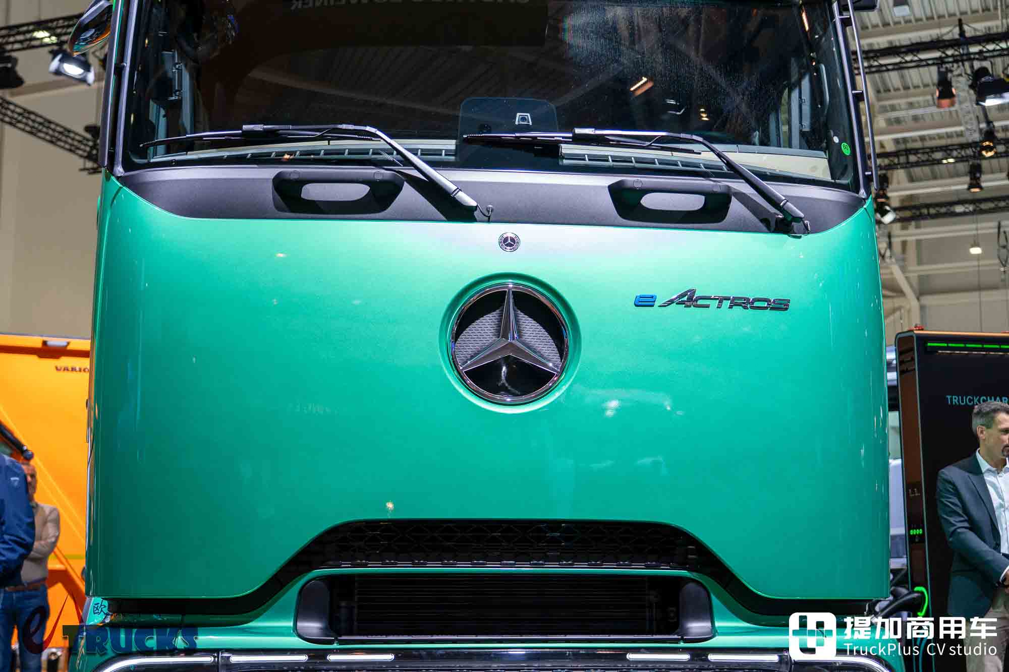 IAA 2026：長距離電動トラックもローサドルに挑戦？メルセデス・ベンツeActros Lowlinerトラクター徹底実写レビュー