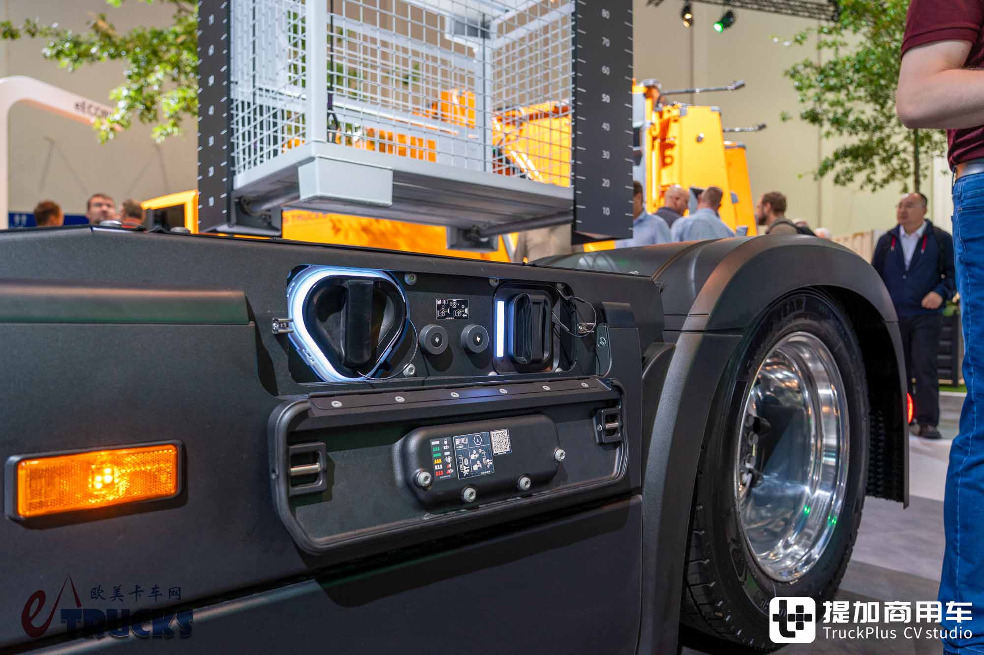 IAA 2026:長距離電動トラックもローサドルに挑戦?メルセデス・ベンツeActros Lowlinerトラクター徹底実写レビュー