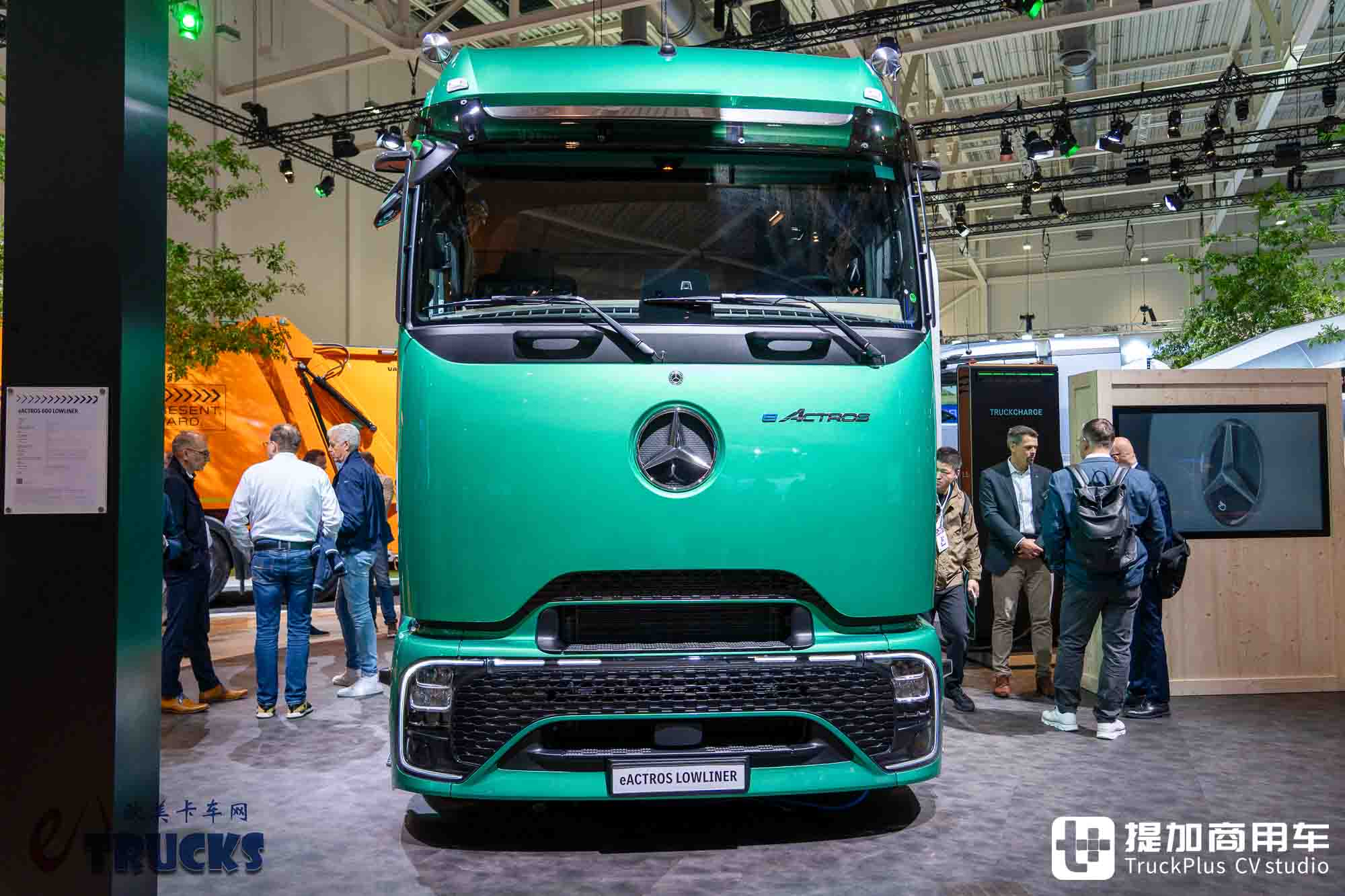 IAA 2026:長距離電動トラックもローサドルに挑戦?メルセデス・ベンツeActros Lowlinerトラクター徹底実写レビュー