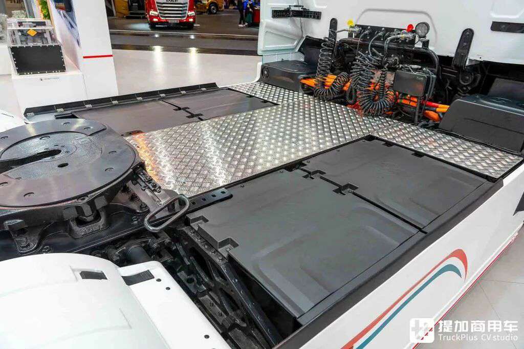 IAA 2026:1000馬力電動駆動+メガワット急速充電、さらに5つ星安全!BYD ETT 44純電動トラクター徹底解説