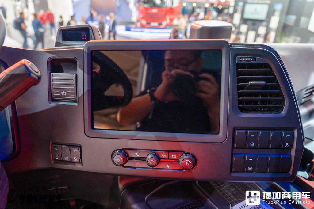 2026 IAA:欧カ「七姉妹」の八番目!欧州で最も安い新車トラック?フォードF-MAX徹底実写レビュー