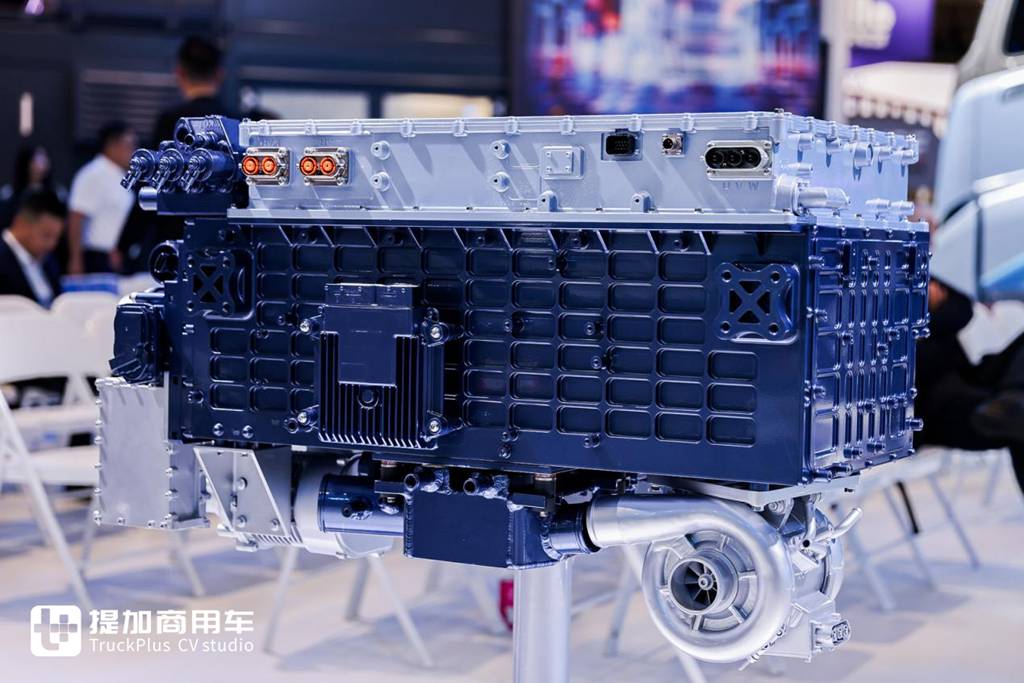 三車・三スタック・一機・一プラットフォーム、東風がハノーバーで水素商用車の「フルセット」を披露