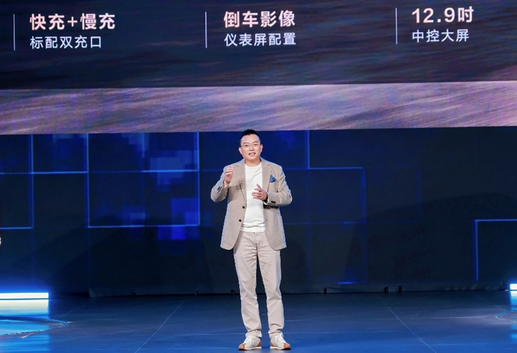 NAVECO 領勝V100が正式上市、12万7800元から——新能源ワイドボディ軽バスの新基準を定義