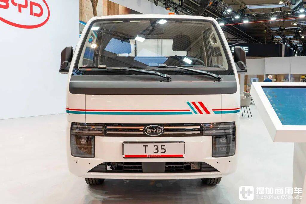 BYDの軽トラックT4が欧州進出?海外版T35小型トラックがハノーバーに登場