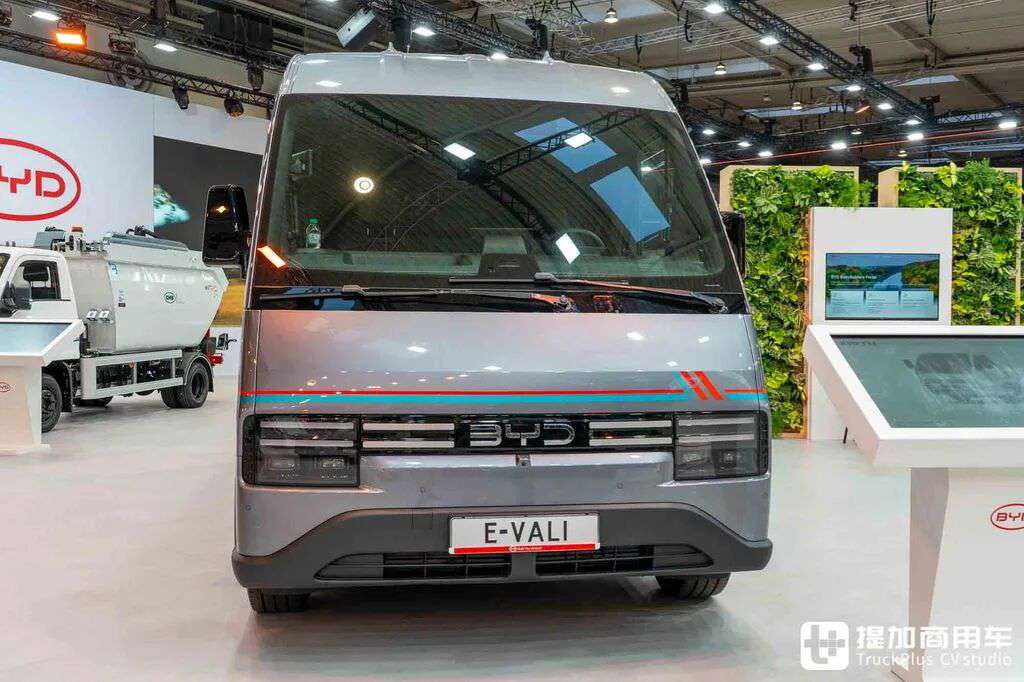 国内では珍しいBYDのバン?四駆オプションと外部給電対応——BYD E-Valiを徹底的に実車取材