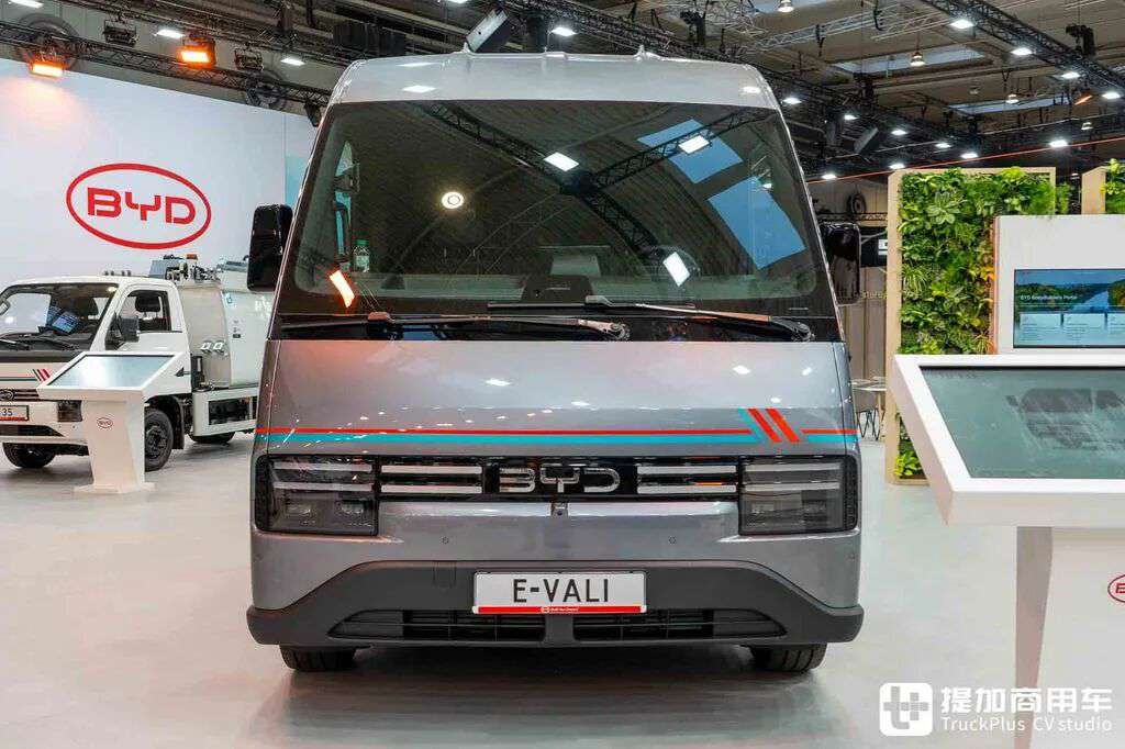 国内では珍しいBYDのバン?四駆オプションと外部給電対応——BYD E-Valiを徹底的に実車取材