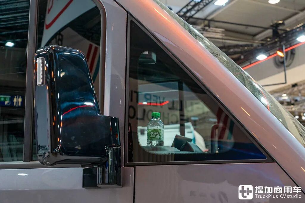 国内では珍しいBYDのバン？四駆オプションと外部給電対応——BYD E-Valiを徹底的に実車取材