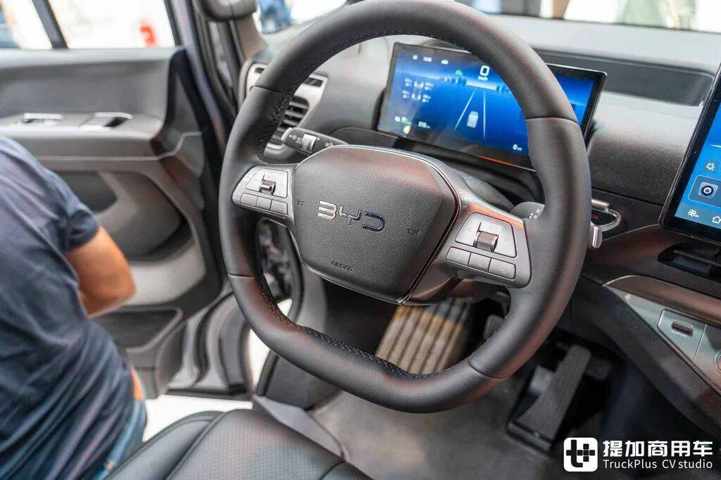 国内では珍しいBYDのバン？四駆オプションと外部給電対応——BYD E-Valiを徹底的に実車取材